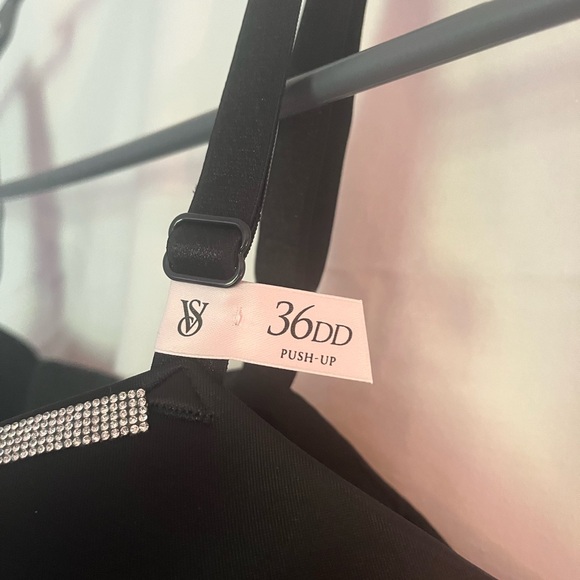 Victoria’s Secret Shone Cradle Push Up Bra. Size 36 DD - Picture 2 of 4